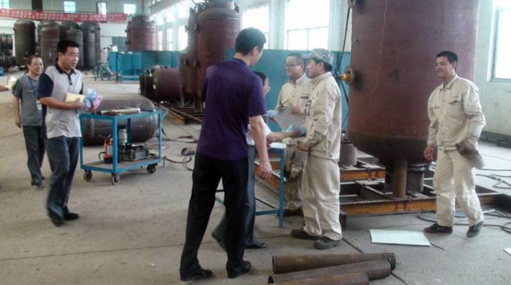 高溫慰問(wèn)送關(guān)懷，員工斗志更昂揚(yáng)